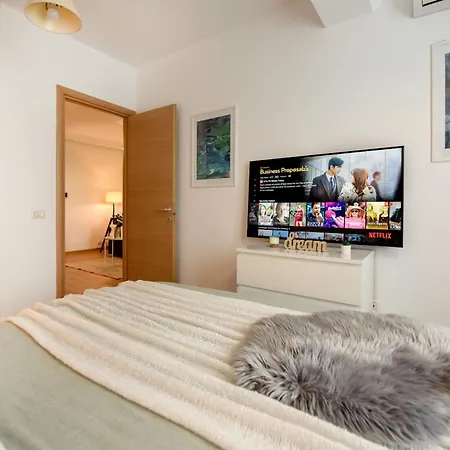 בוקרשט Long Stays Heaven - Comfortable & Spacious Apartments In Baneasa חדר תמונה