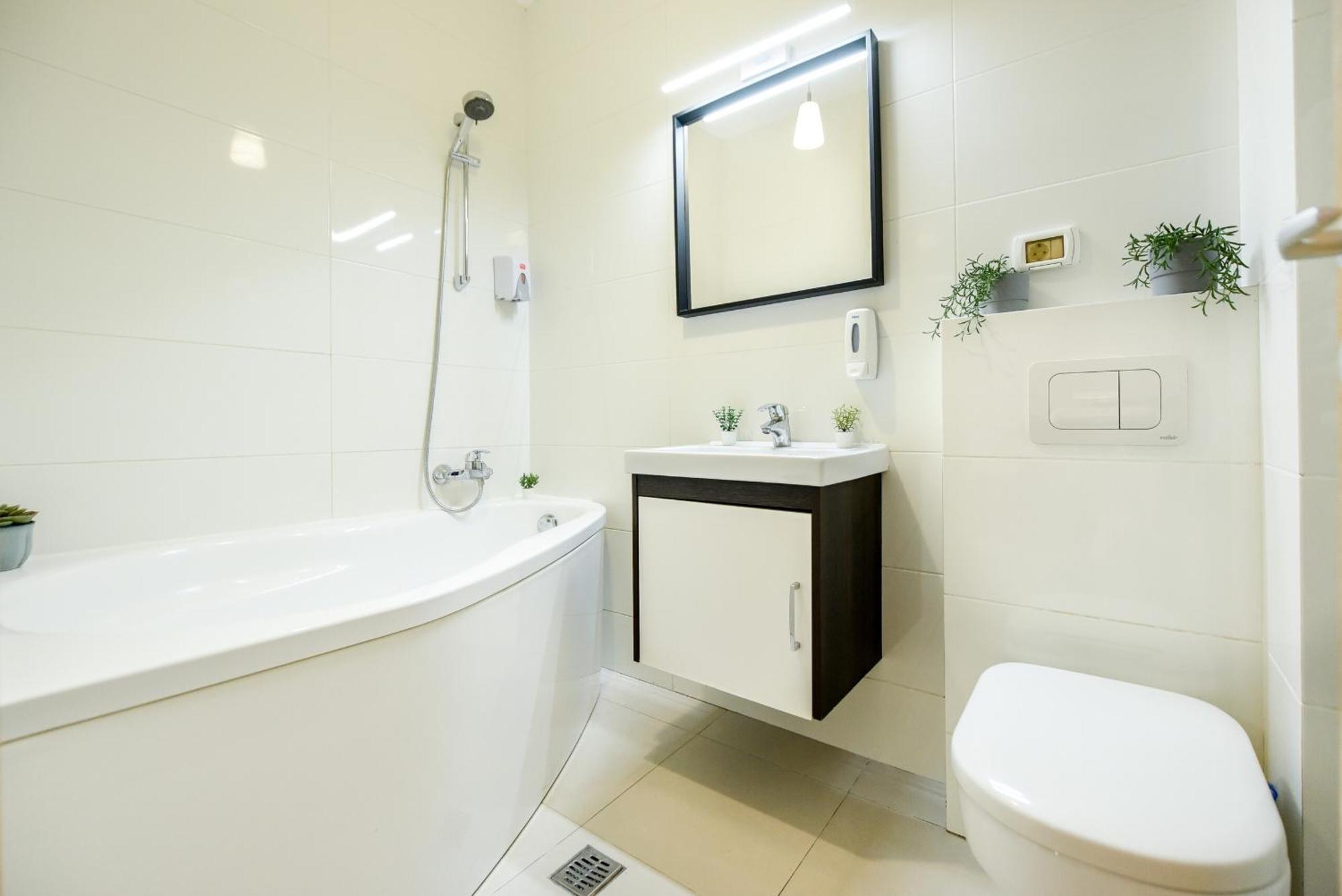 Long Heaven - Comfortable & Spacious In Baneasa *
