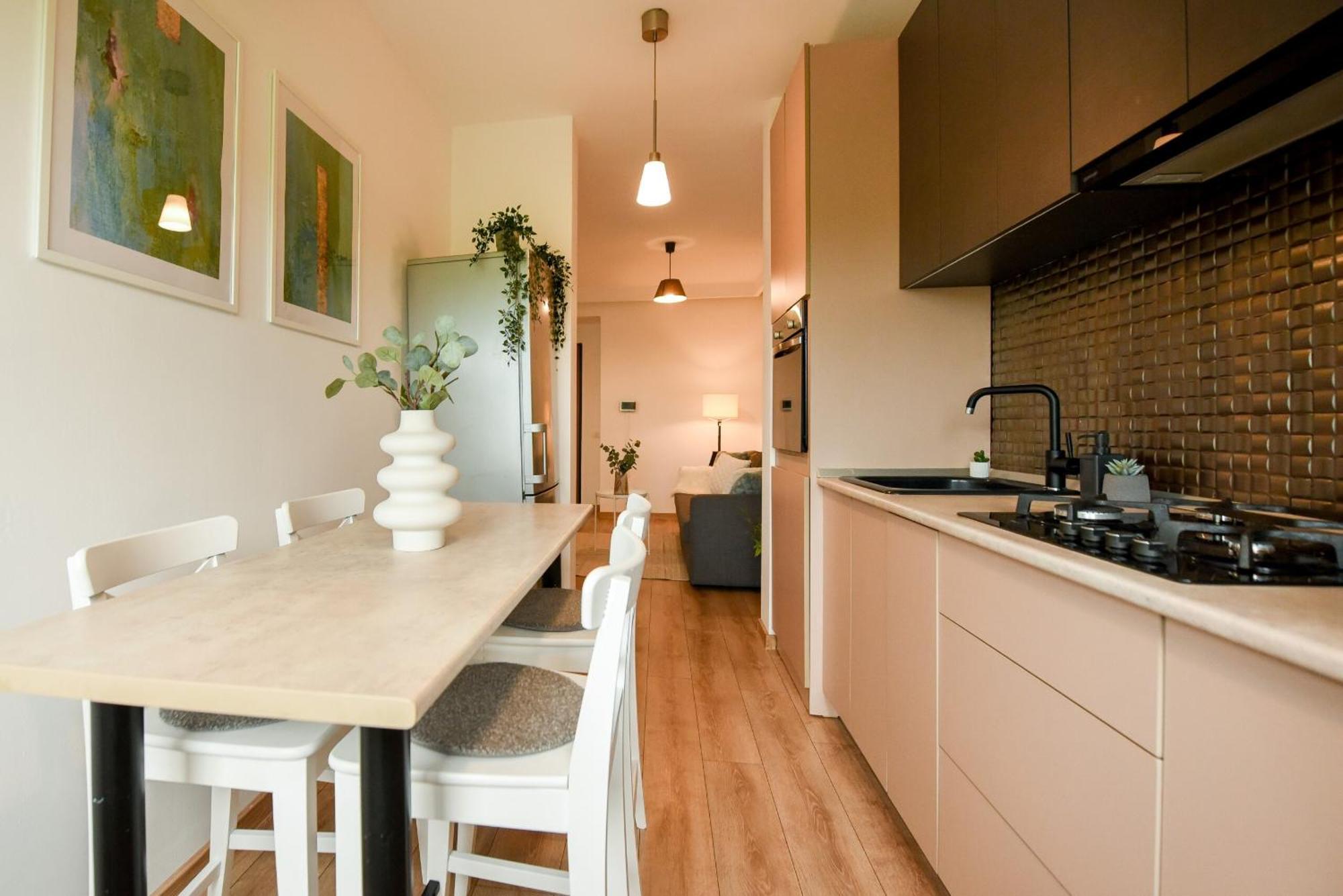 Long Heaven - Comfortable & Spacious In Baneasa