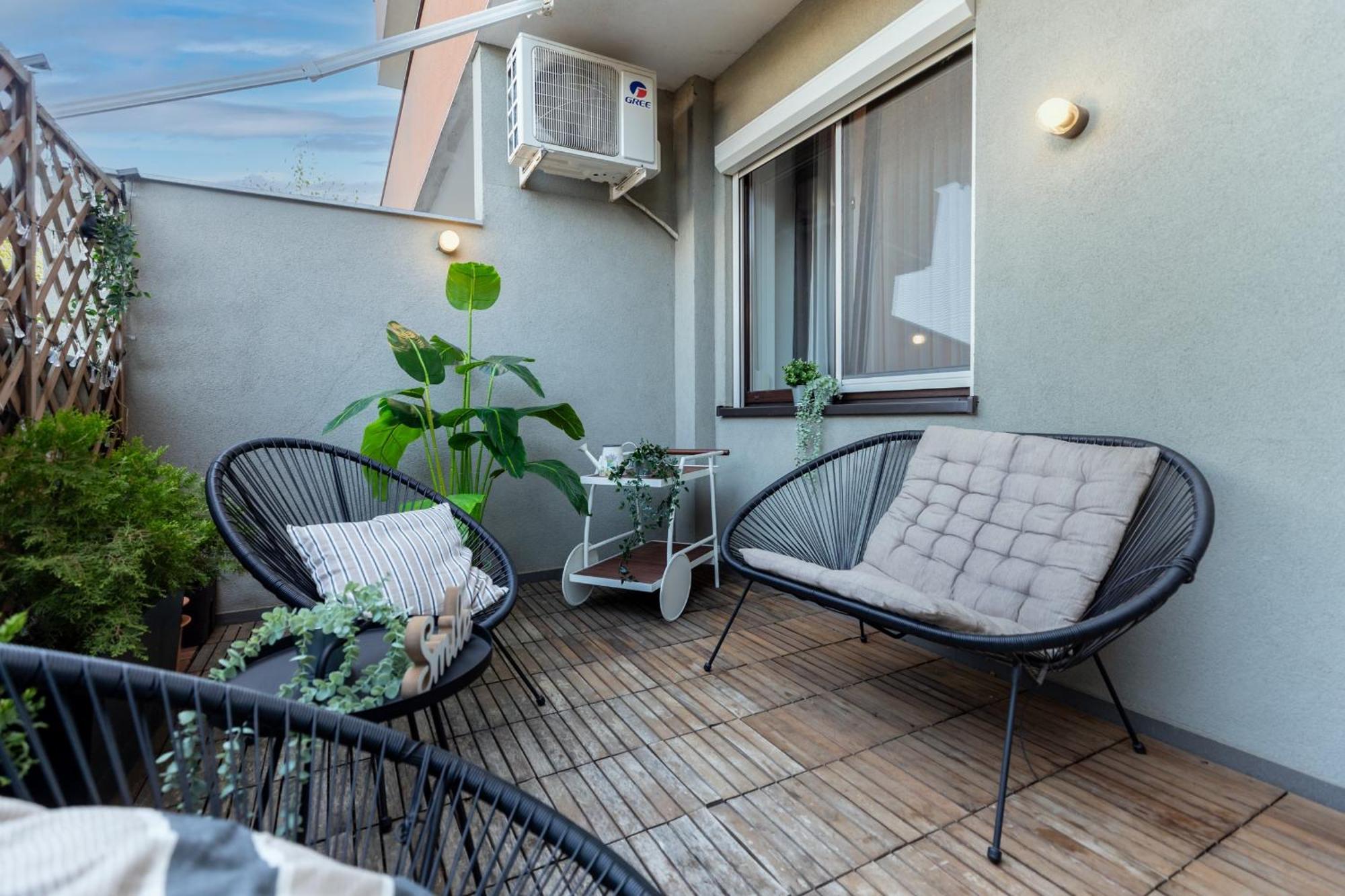Long Heaven - Comfortable & Spacious In Baneasa דירה *