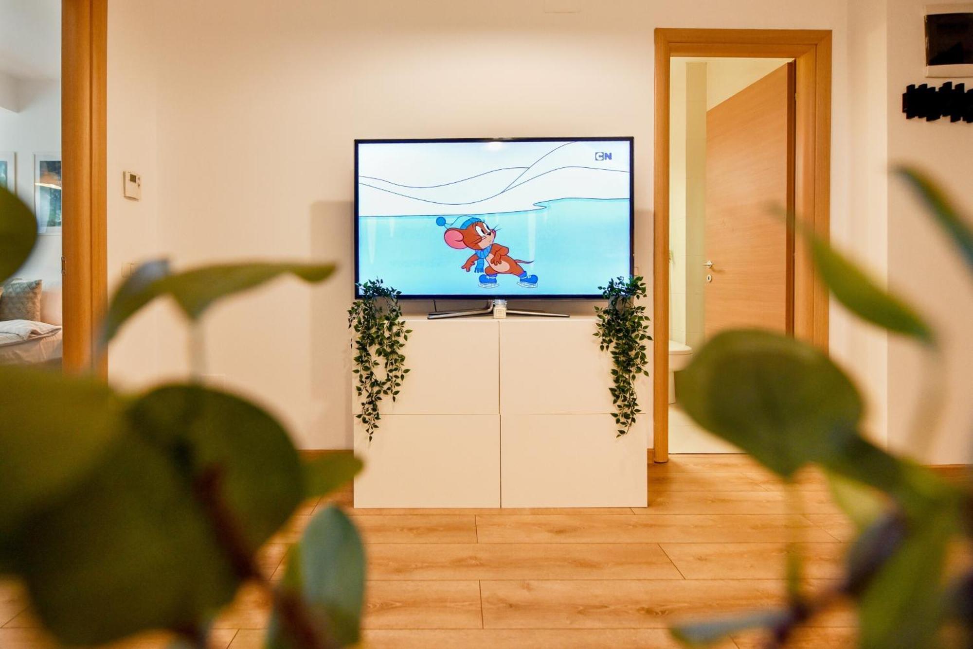 Long Heaven - Comfortable & Spacious In Baneasa דירה בוקרשט