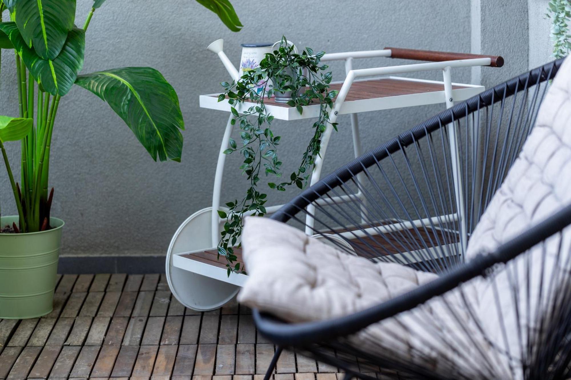 Long Heaven - Comfortable & Spacious In Baneasa דירה